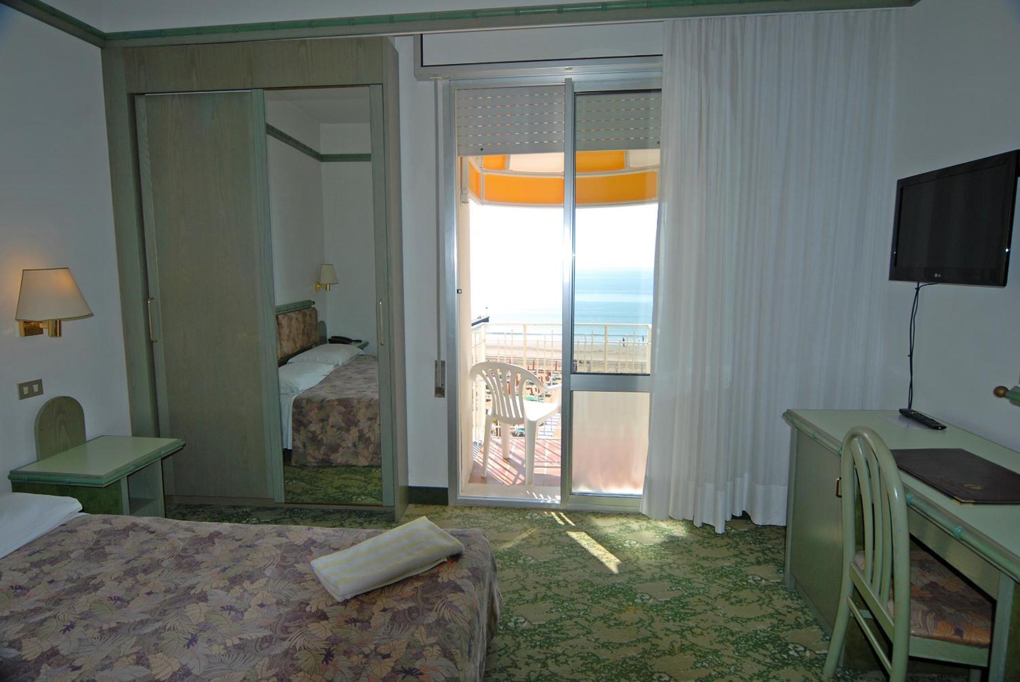 Hotel Montecarlo Τζεσόλο Λίντο Εξωτερικό φωτογραφία